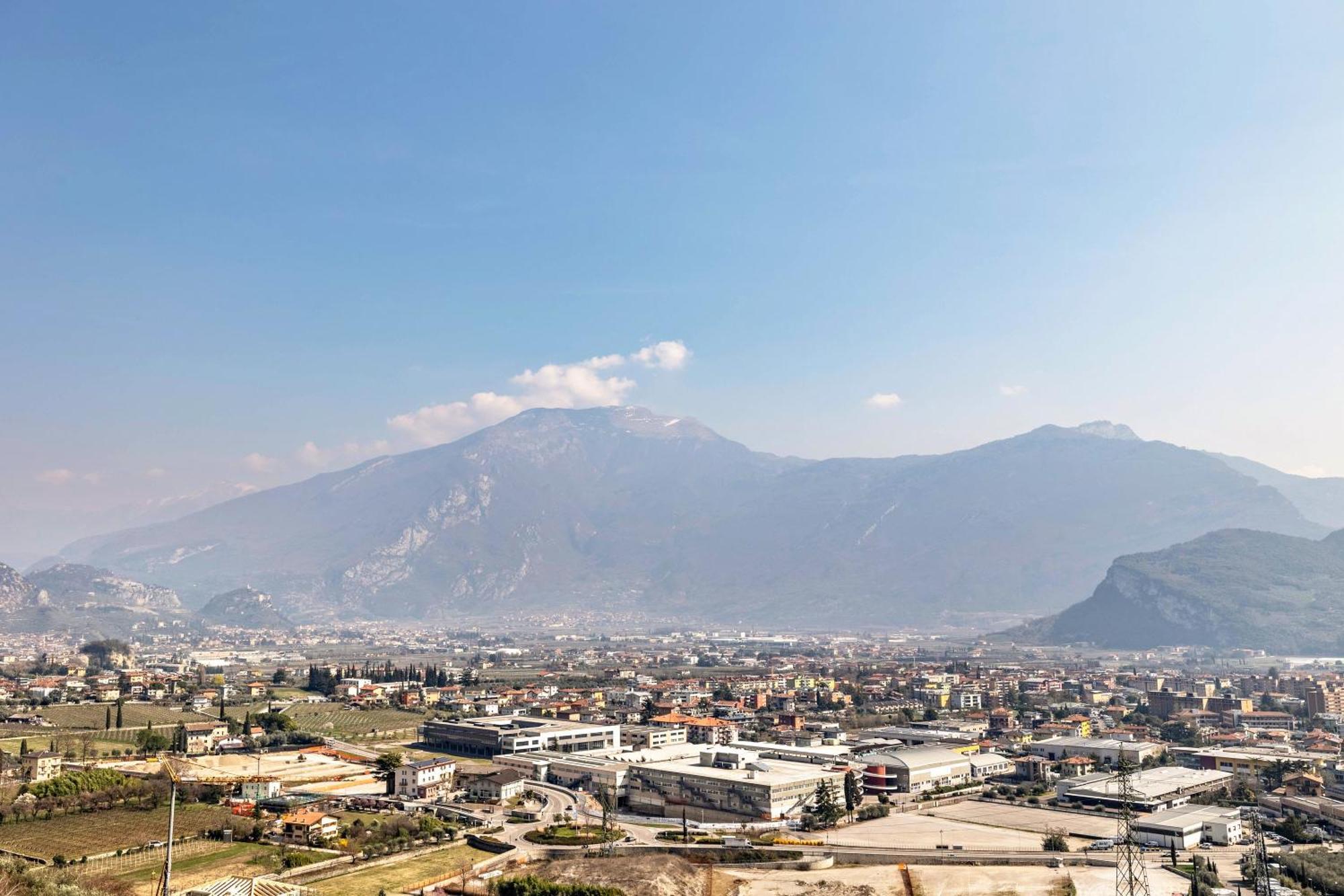Casa Sara With Swimming Pool Riva del Garda Exterior foto