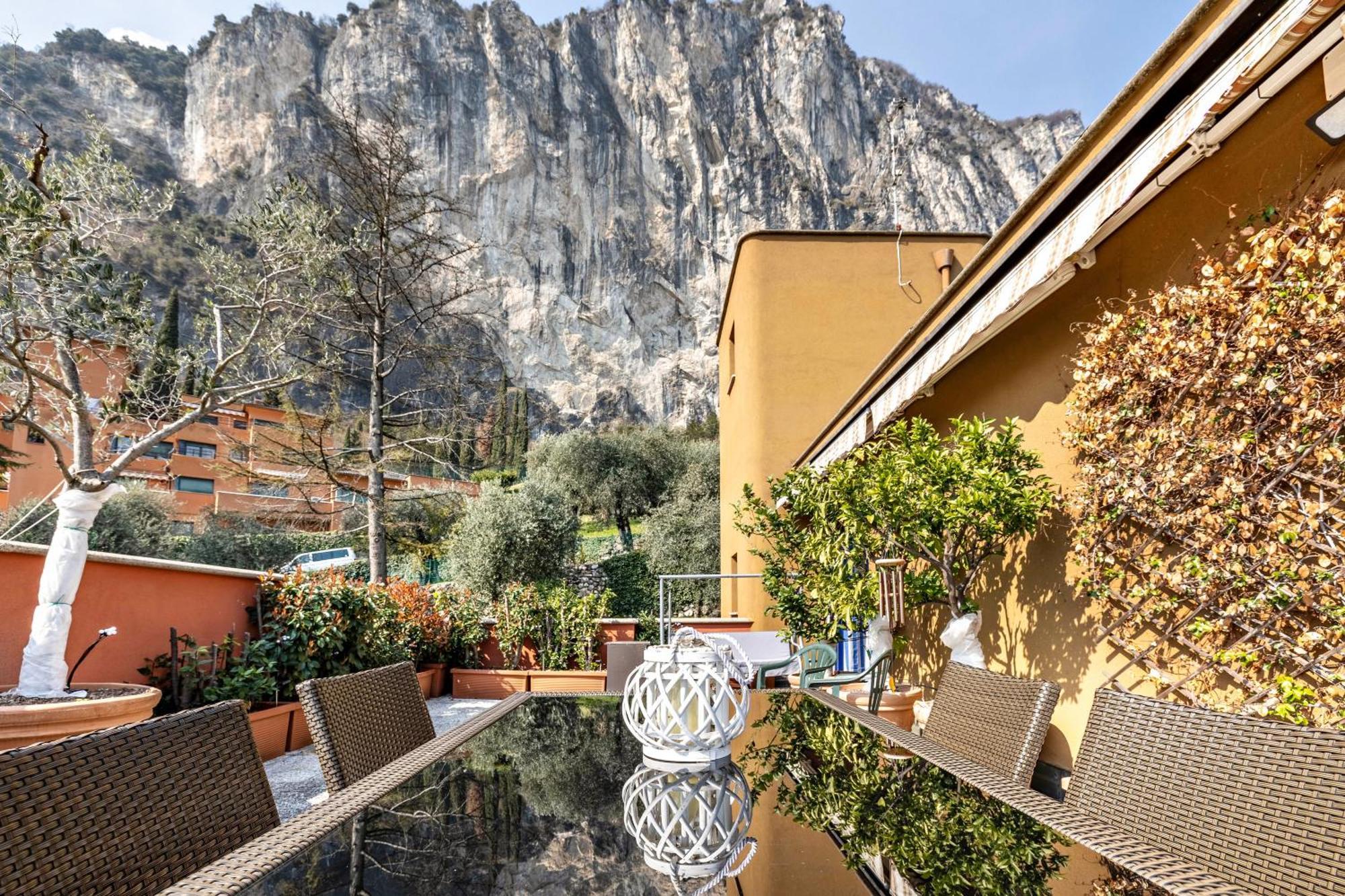 Casa Sara With Swimming Pool Riva del Garda Exterior foto